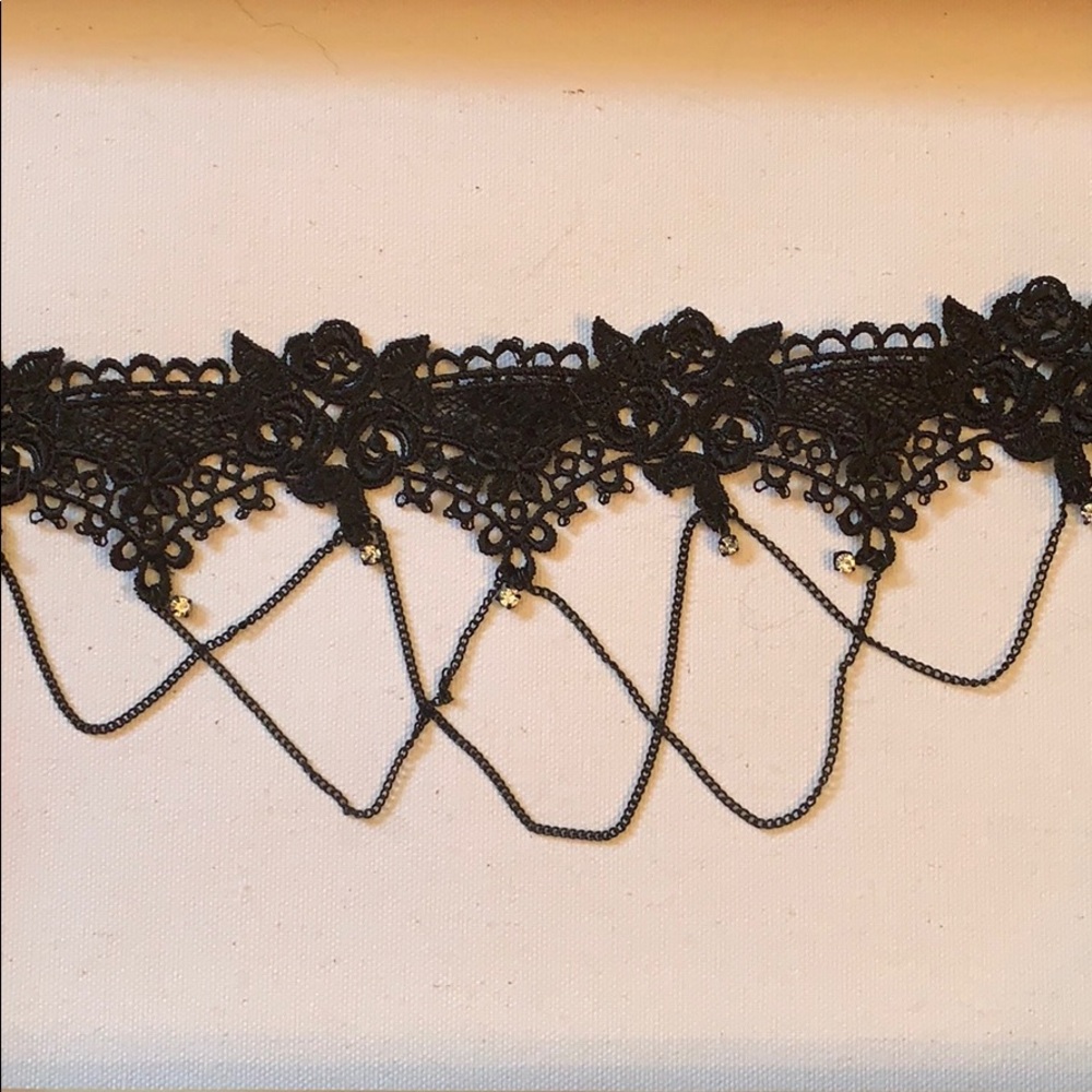 Lace🖤 Design Choker - Black